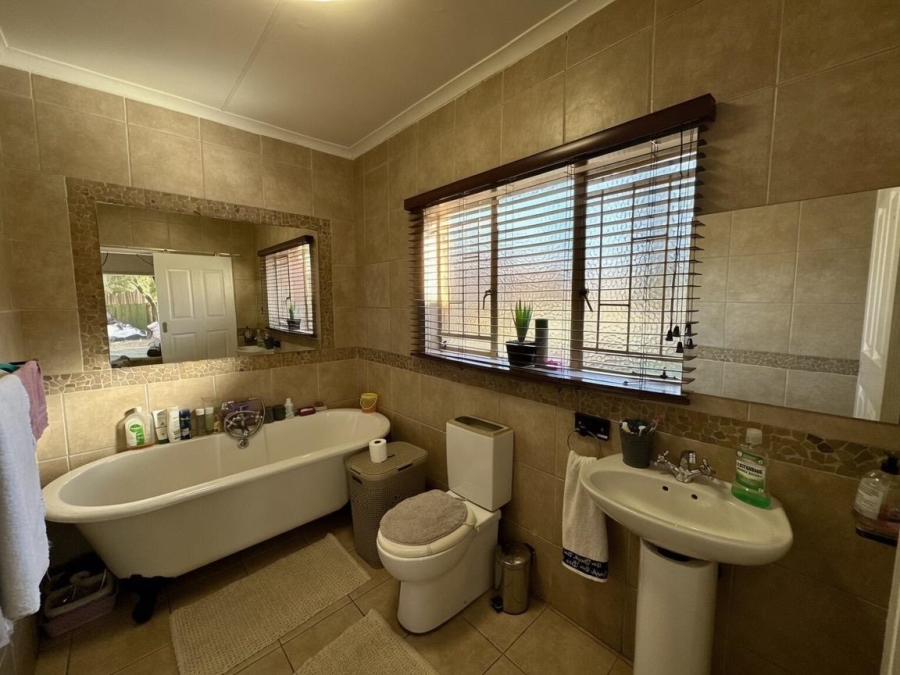3 Bedroom Property for Sale in Fichardt Park Free State